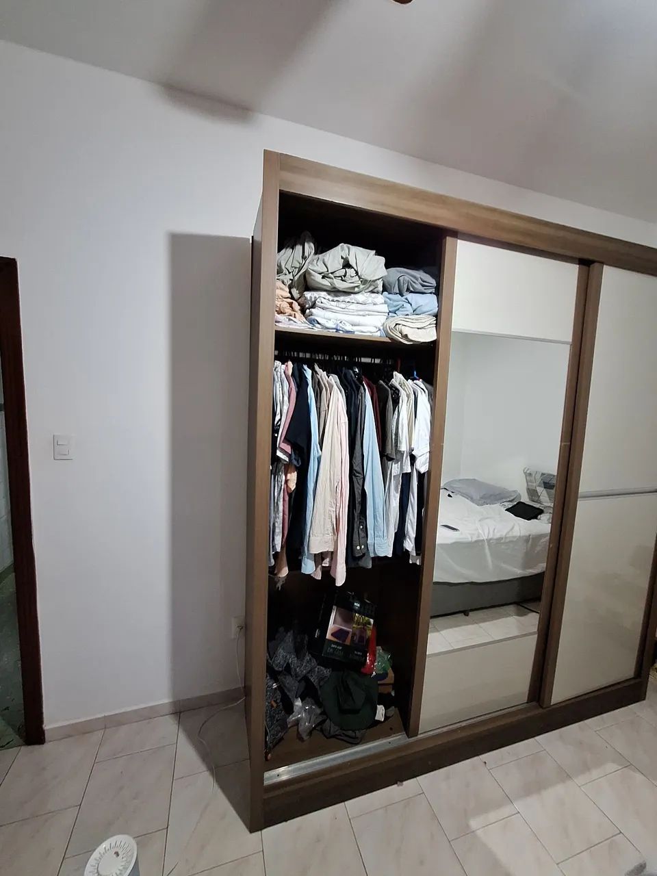 Guarda roupa porta espelho - Foto 3