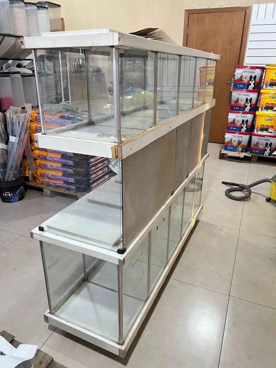 Expositor de Ração Mdf/Vidro - Foto 2