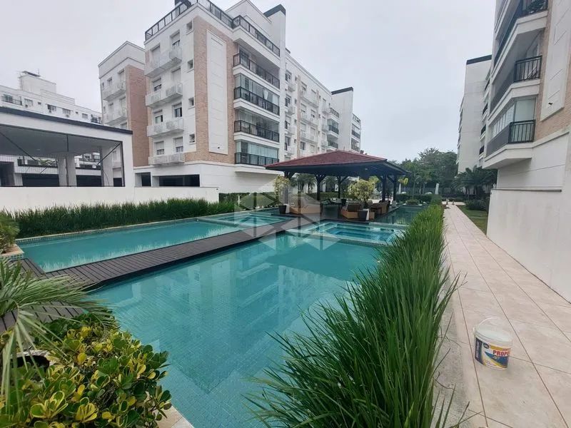 Apartamento para Alugar 2 Quartos (1 Suíte) com 75m² - Abraão, Florianópolis