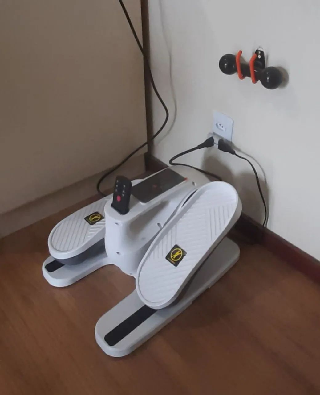 ELÍPTICO ELÉTRICO PORTÁTIL 