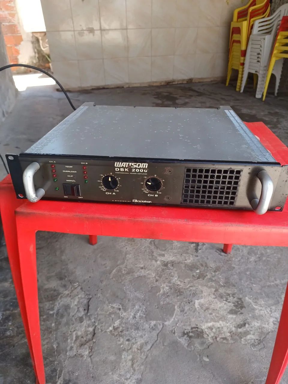 Amplificador dbk 2000 - Foto 2