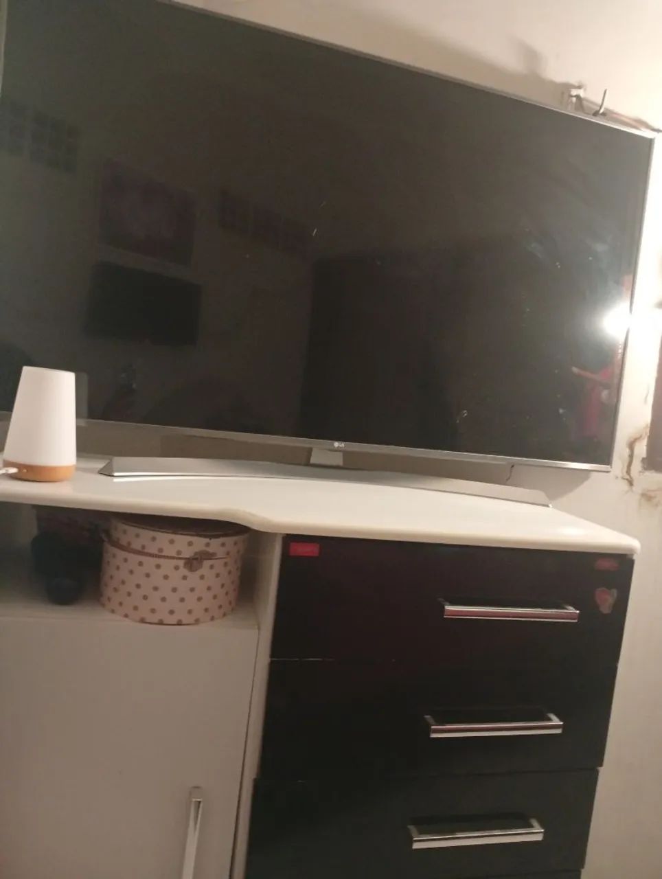 Vendo tev LG 55 gigante no precinho tela quebrada 600 pra  retirada de peças 