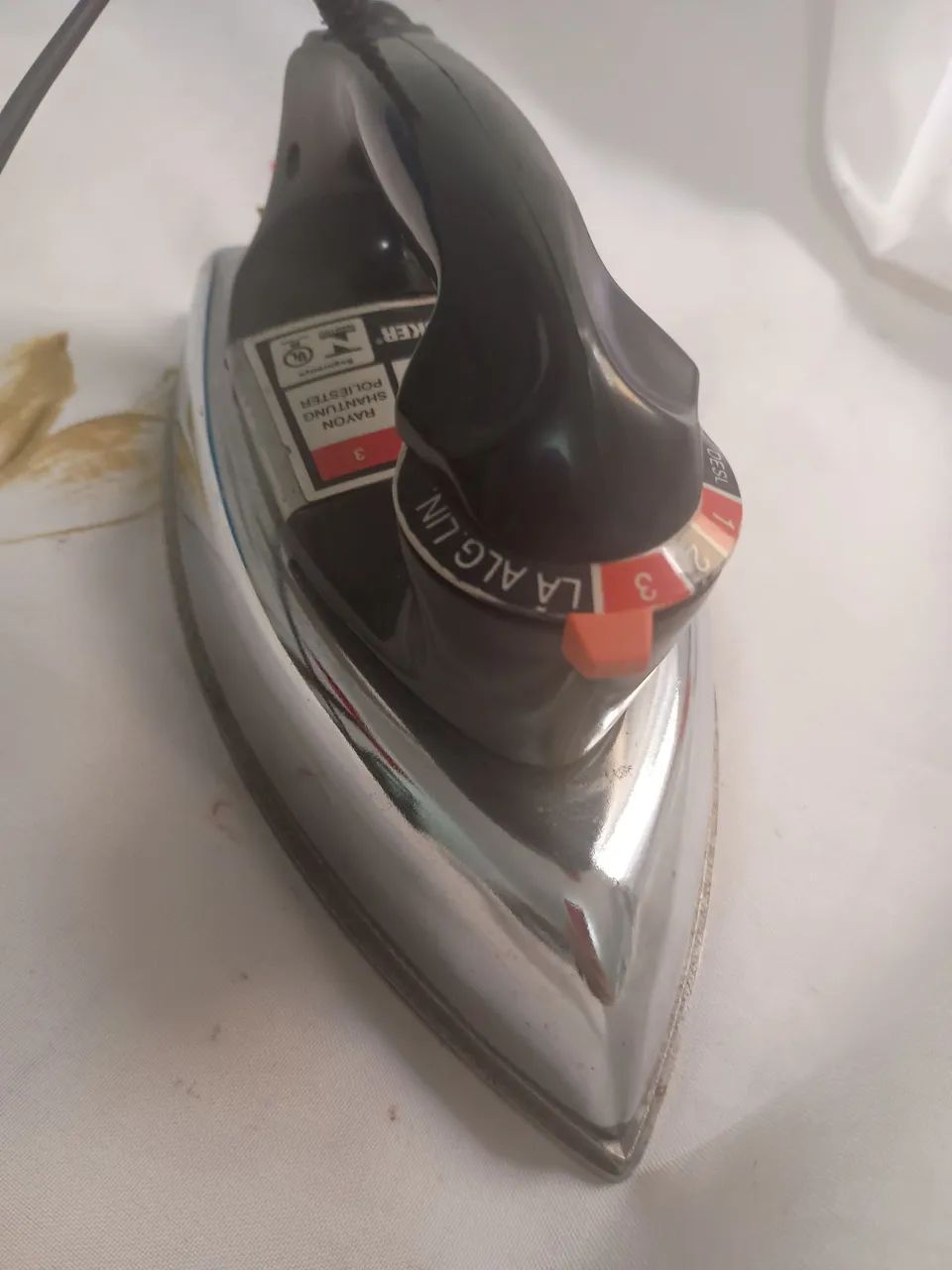 Ferro de passar roupa Black &Decker !!!! - Foto 4