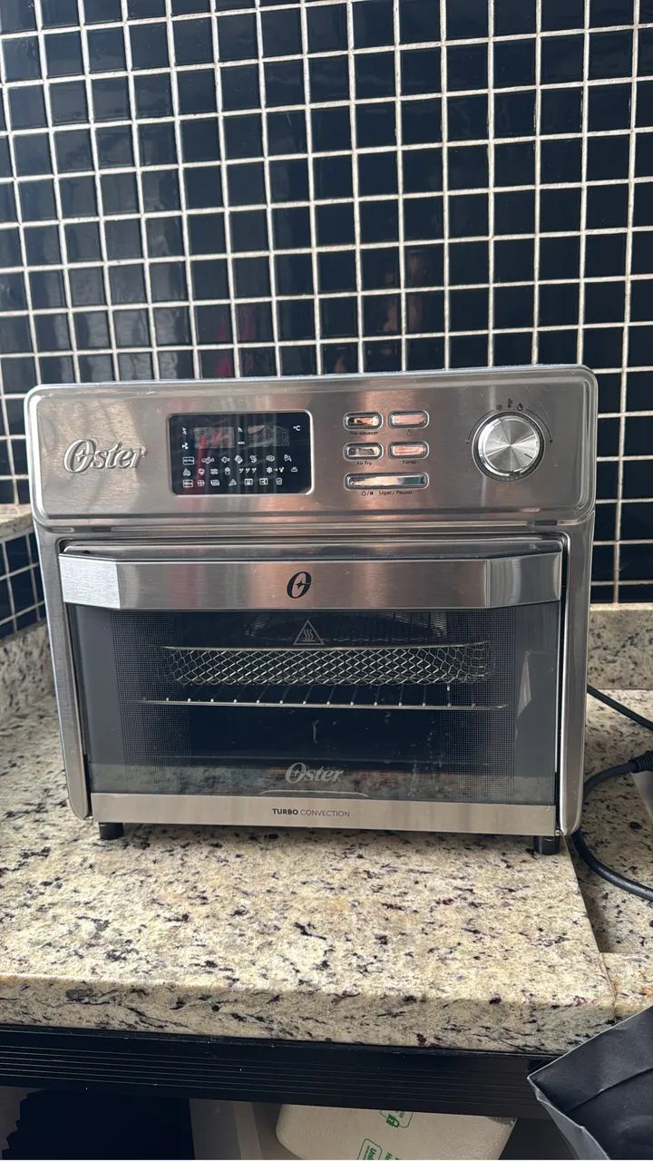 Air Fryer e Forno Oster 25L  10 em 1 - Multifunções - Foto 2