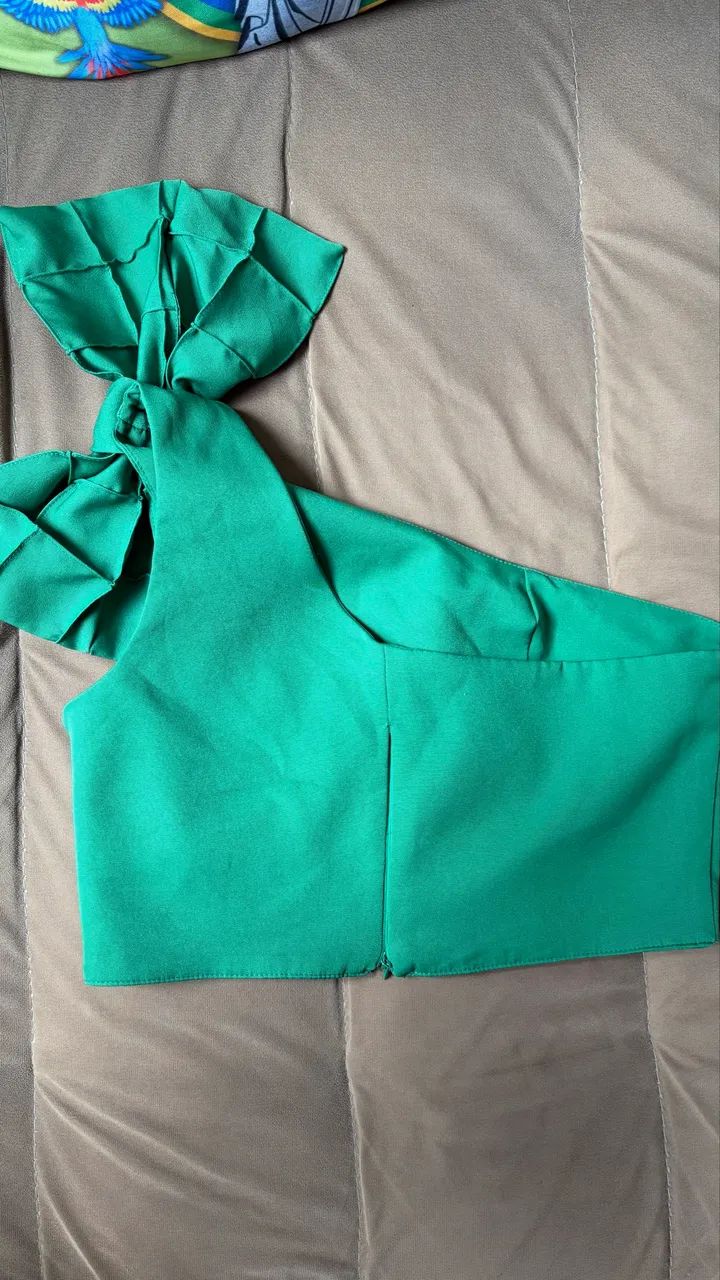 TOP/CROPPED VERDE COM LAÇO  - Foto 3