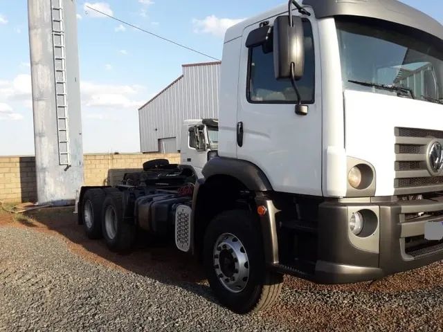 Vw 31330 6x4 chassi 2015