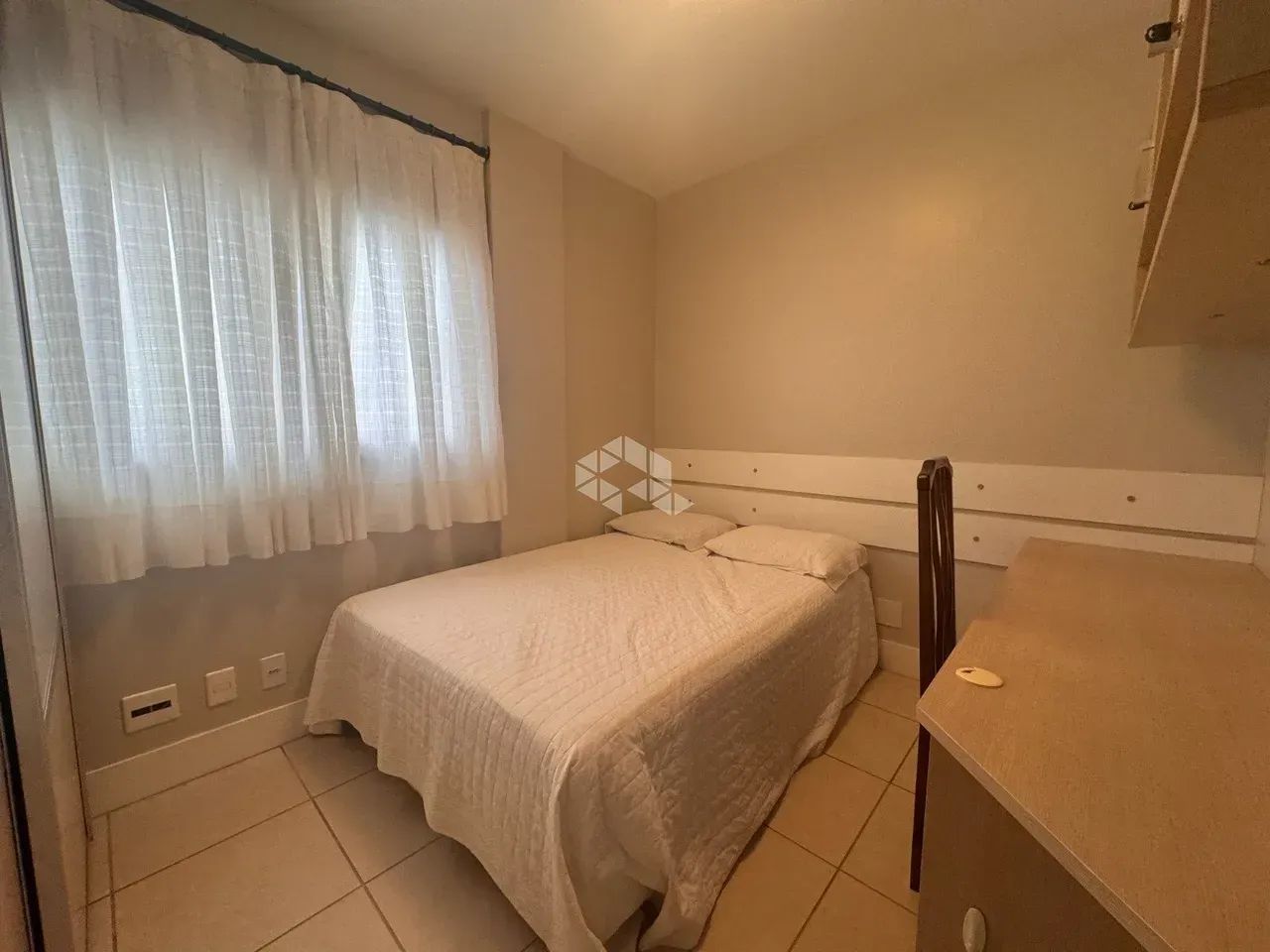 APARTAMENTO MOBILIADO COM 3 QUARTOS 1 SUÍTE E ESTRUTURA COMPLETA NO PANTANAL FLORIANÓPOLIS - Foto 4