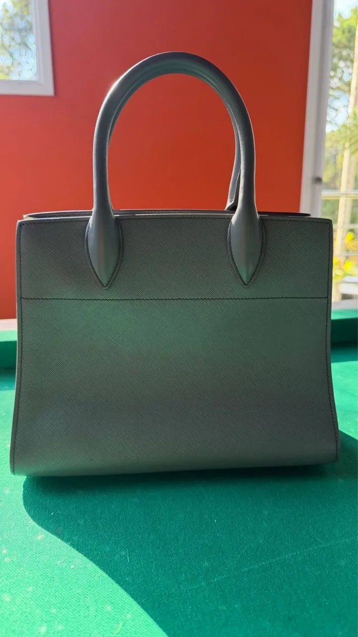 Bolsa Prada Bibliotheque Cinza e Creme  - Foto 3