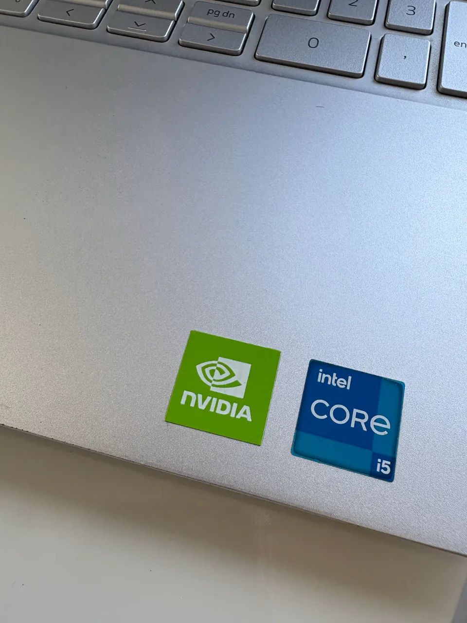 Notebook Dell inspiron 5502 com placa de vídeo + digital - Foto 5