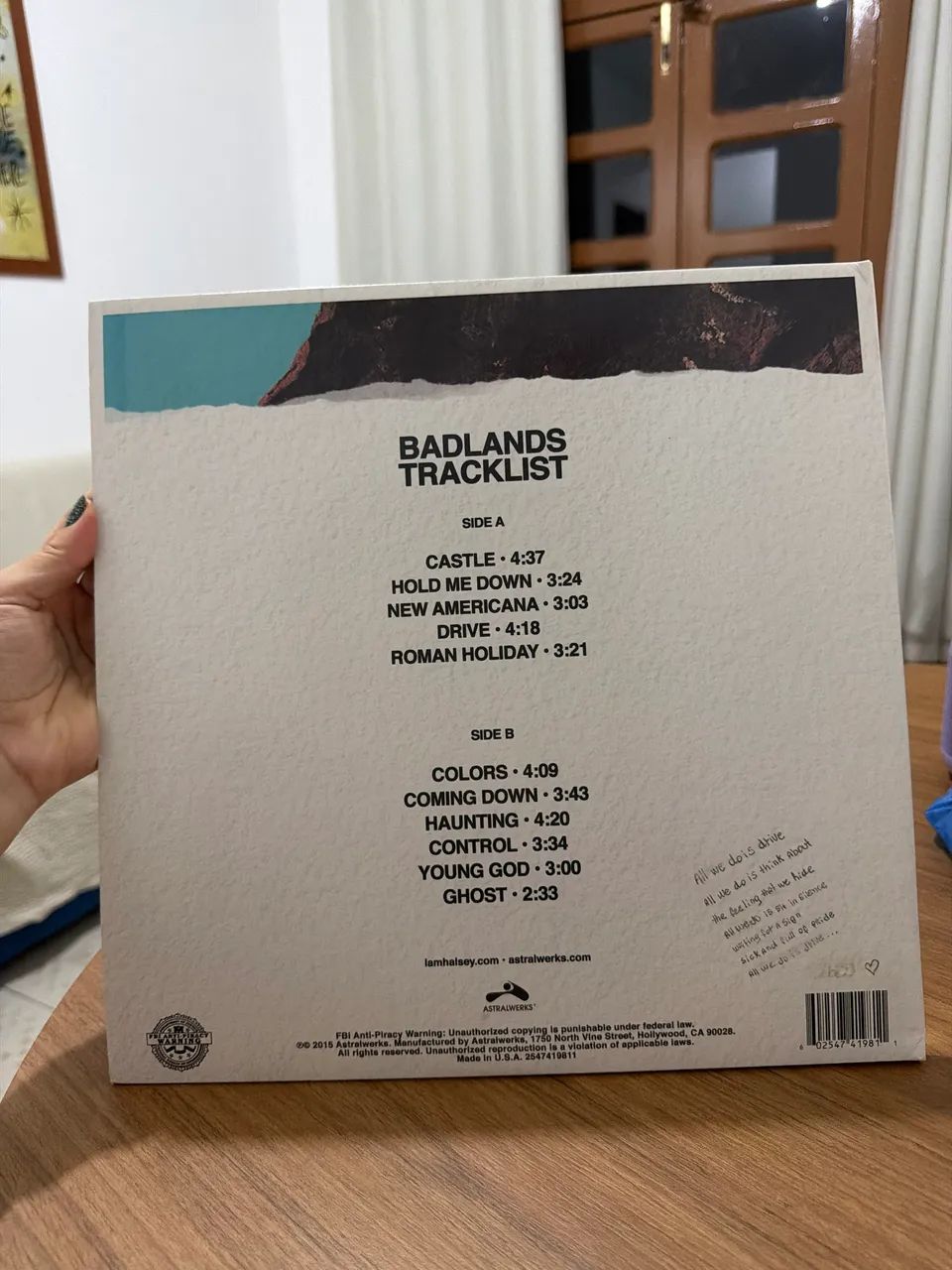 Vinil Halsey - Foto 2