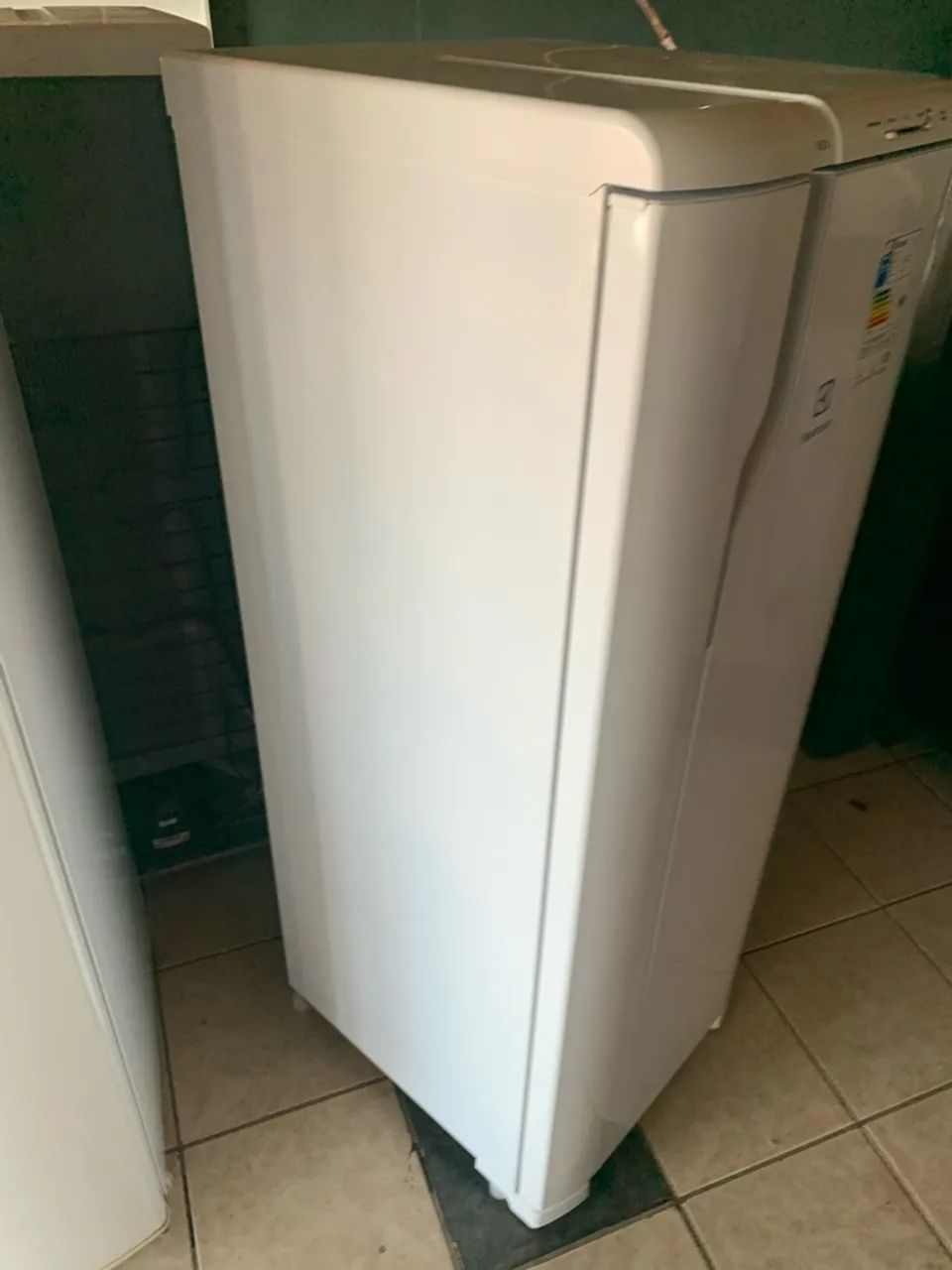Vendo esse geladeira semi nova  - Foto 5