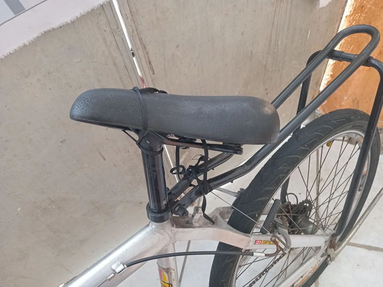 Vendo bicicleta de alumínio  - Foto 3