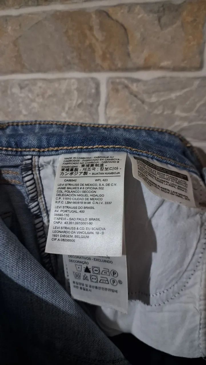 Calça levis 
