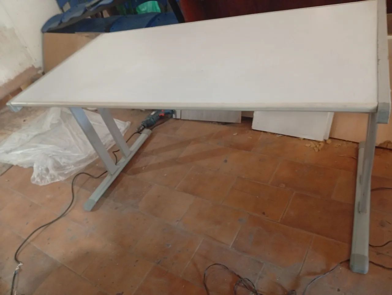 Mesa de Escritório pé de ferro - Foto 4
