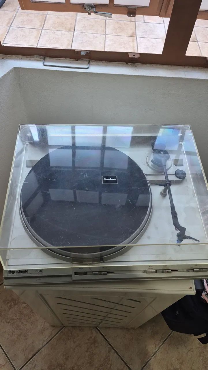 Toca discos gradiente D 20 semiautomático - Foto 2