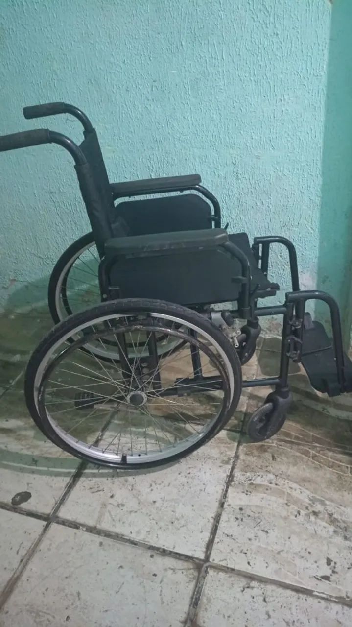 Cadeira de roda  - Foto 2