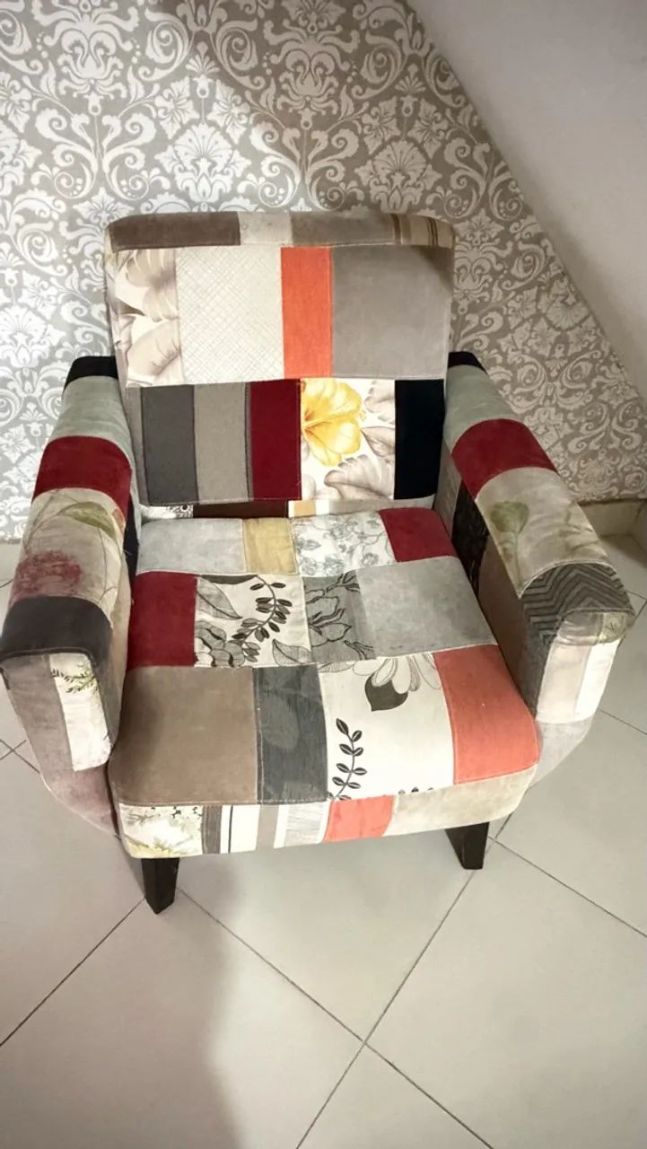 Poltrona com banco