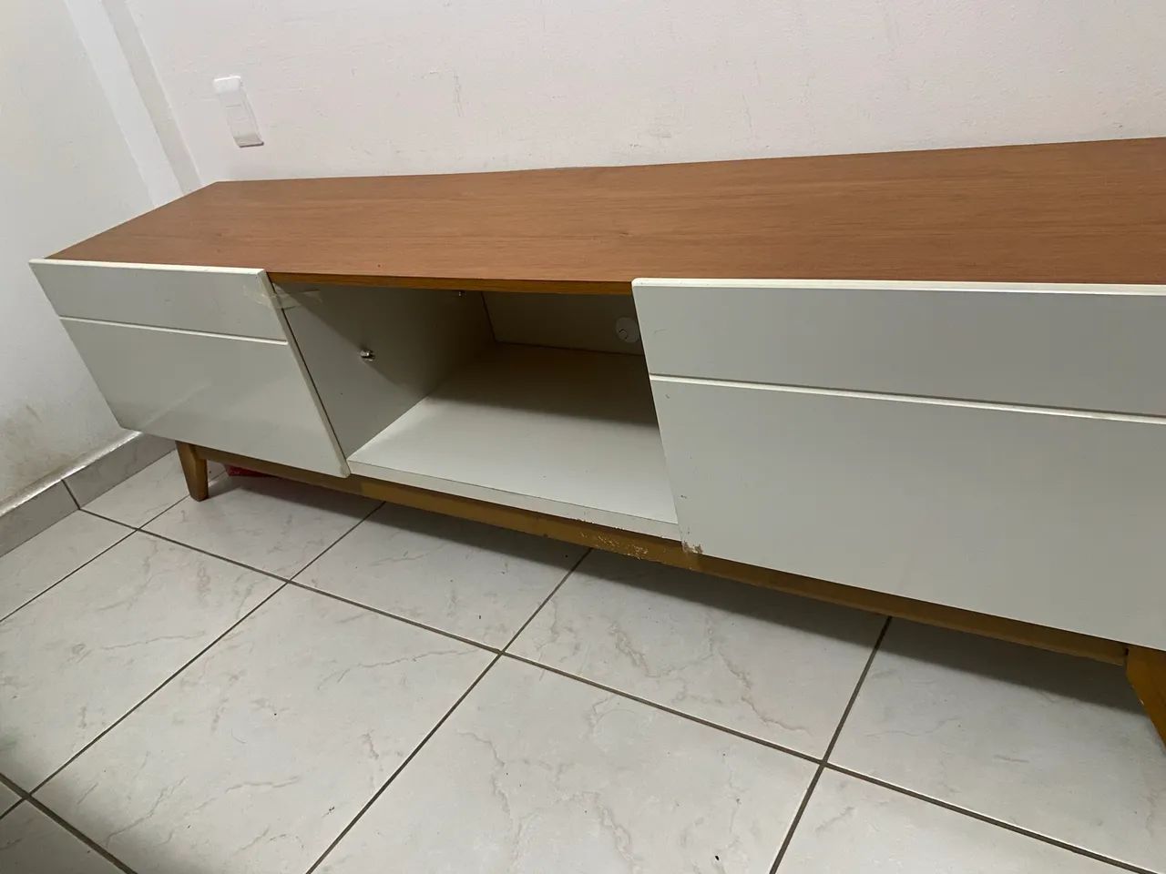 RACK PARA SALA - USADO -  Ótimo espaço para TV e objetos de decoração. - Foto 3
