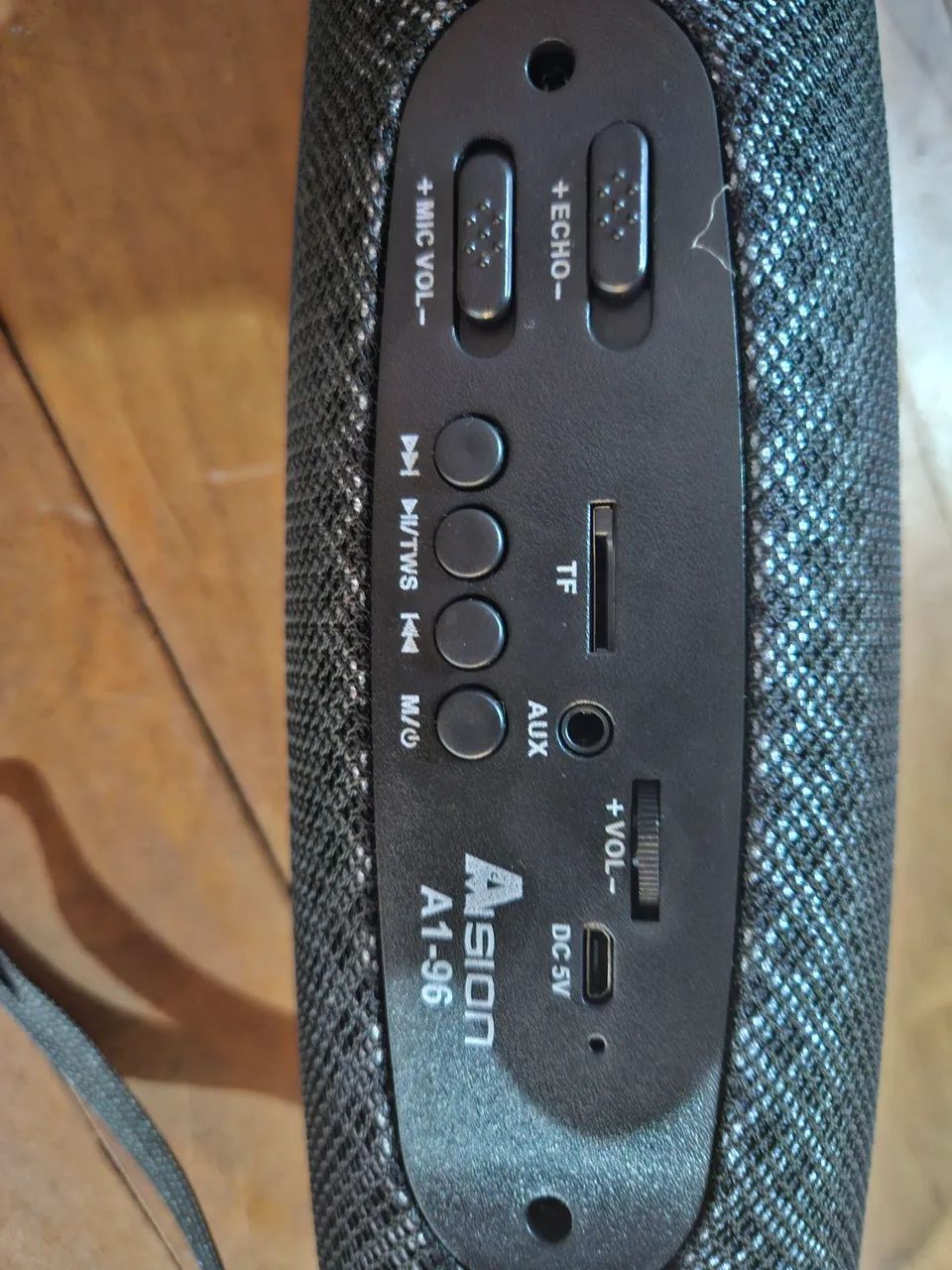 Super compacta caixa de som portátil canal 5w com microfone embutido  - Foto 3
