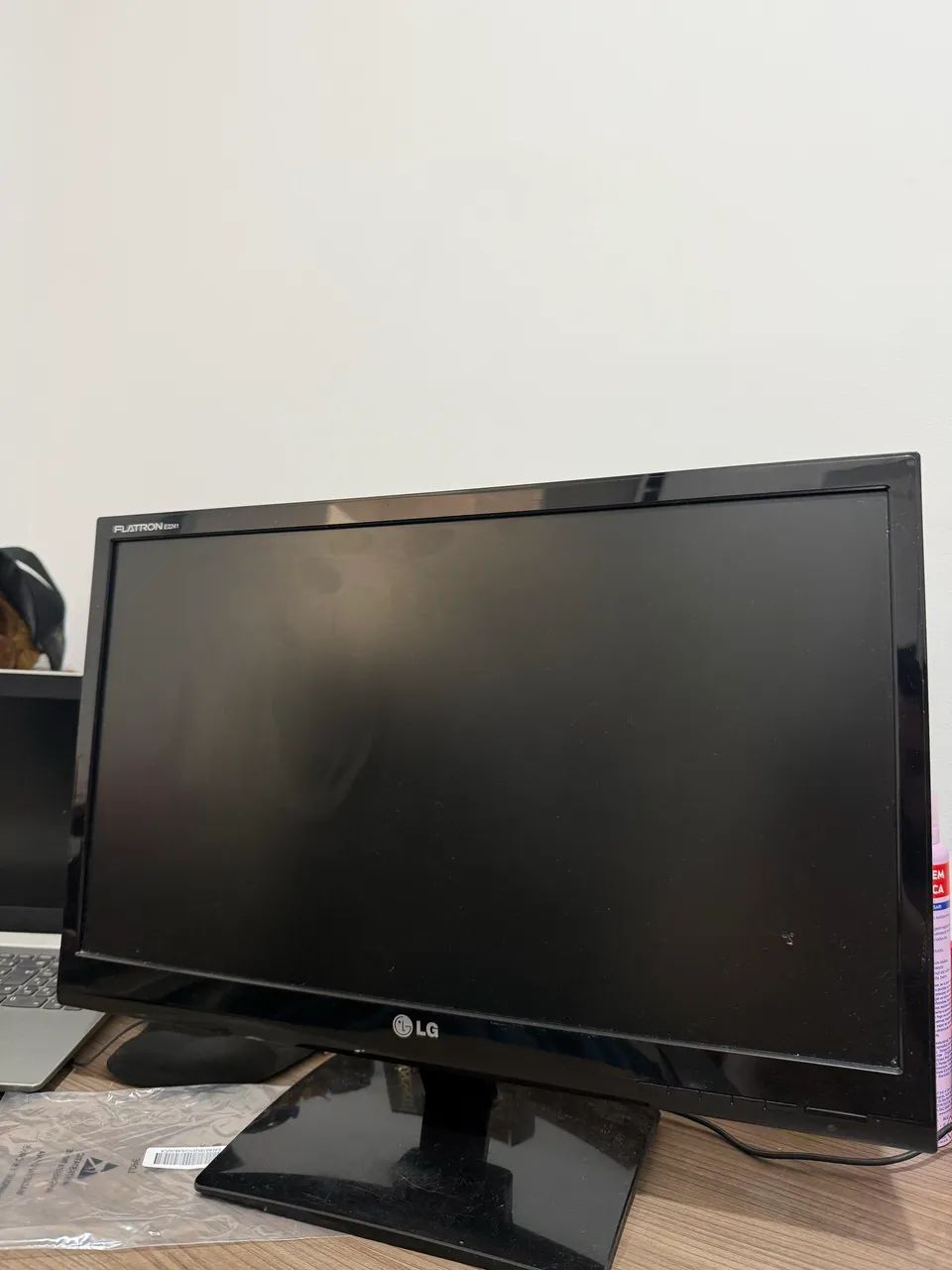 Monitor Lg E2241 21.5  Full Hd Hdmi Vertical Horizontal Nfe Preto