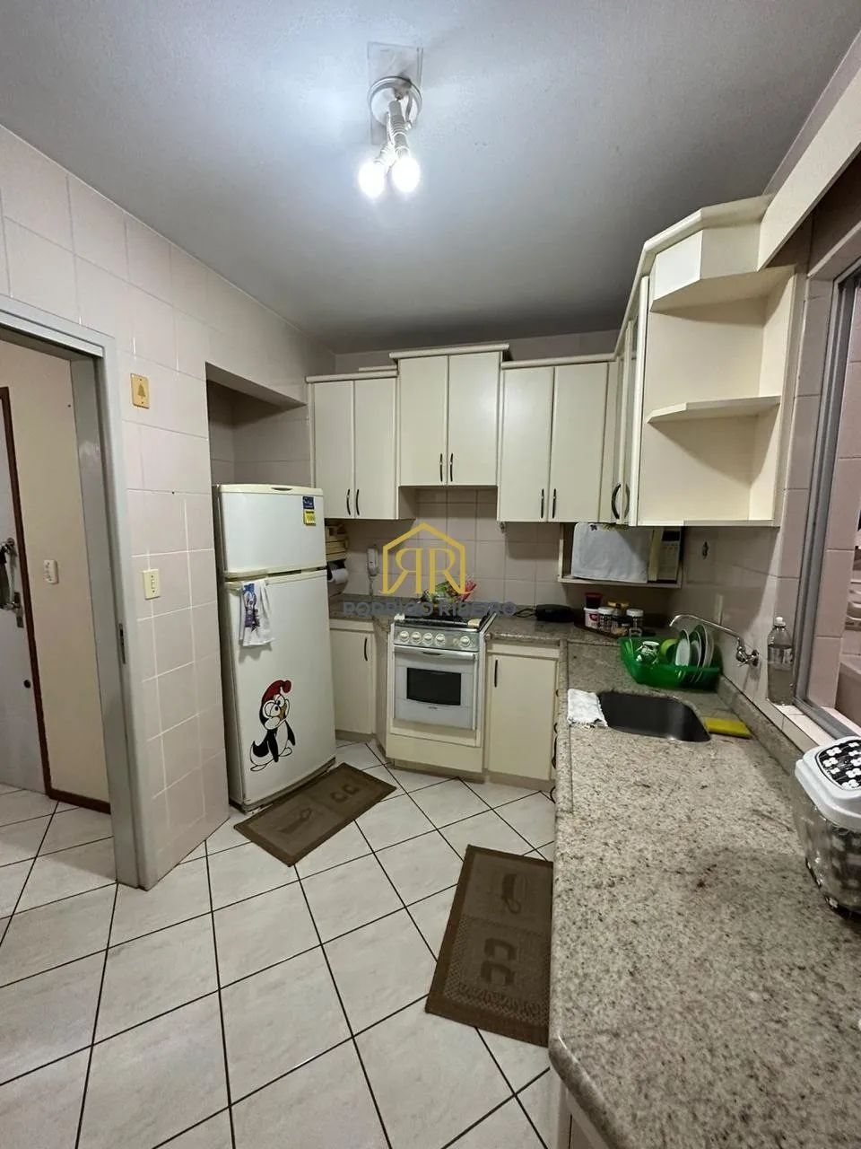 Apto de 01 Dorm. 55m² privativos em Coqueiros. - Foto 3