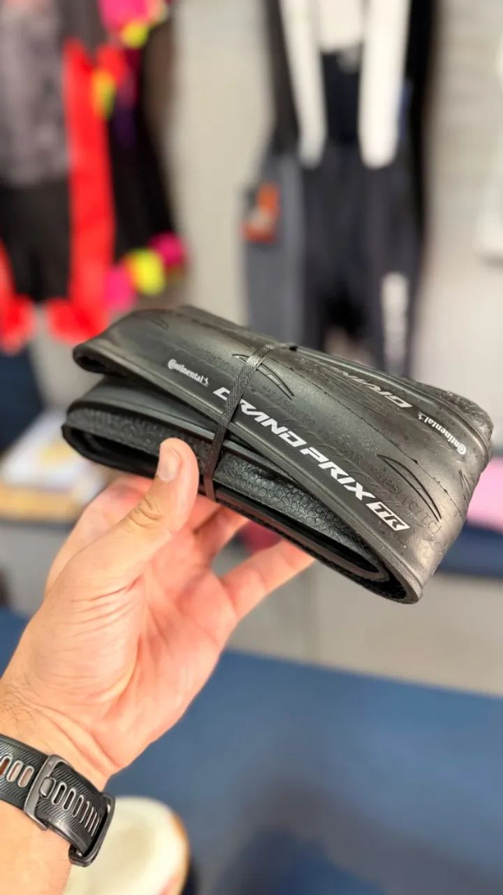 Par de Pneus Continental Grand Prix TR Tubeless 700x28c Preto