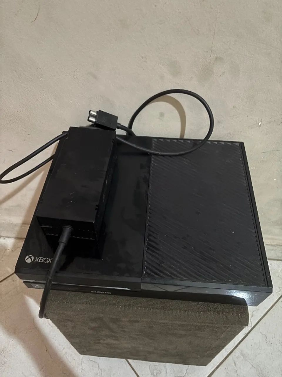 Xbox one usado SEM CONTROLE  - Foto 2