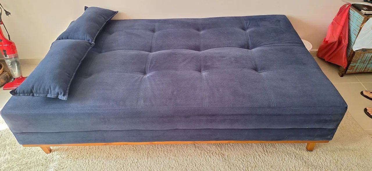 Sofá cama em suede azul marinho - Foto 5