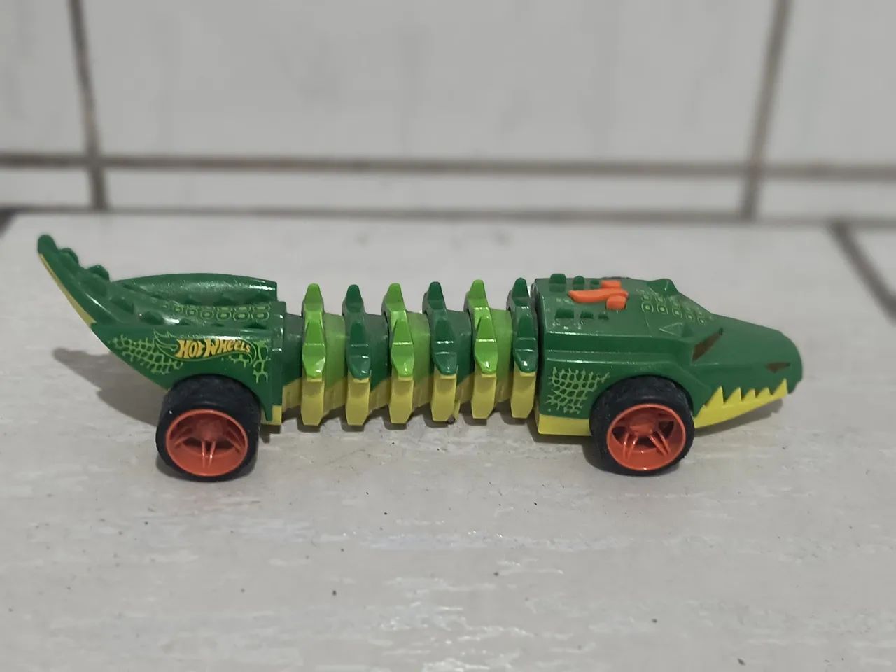 Hot Wheels Mutant Machine Verde Crocodilo DTC - Foto 2