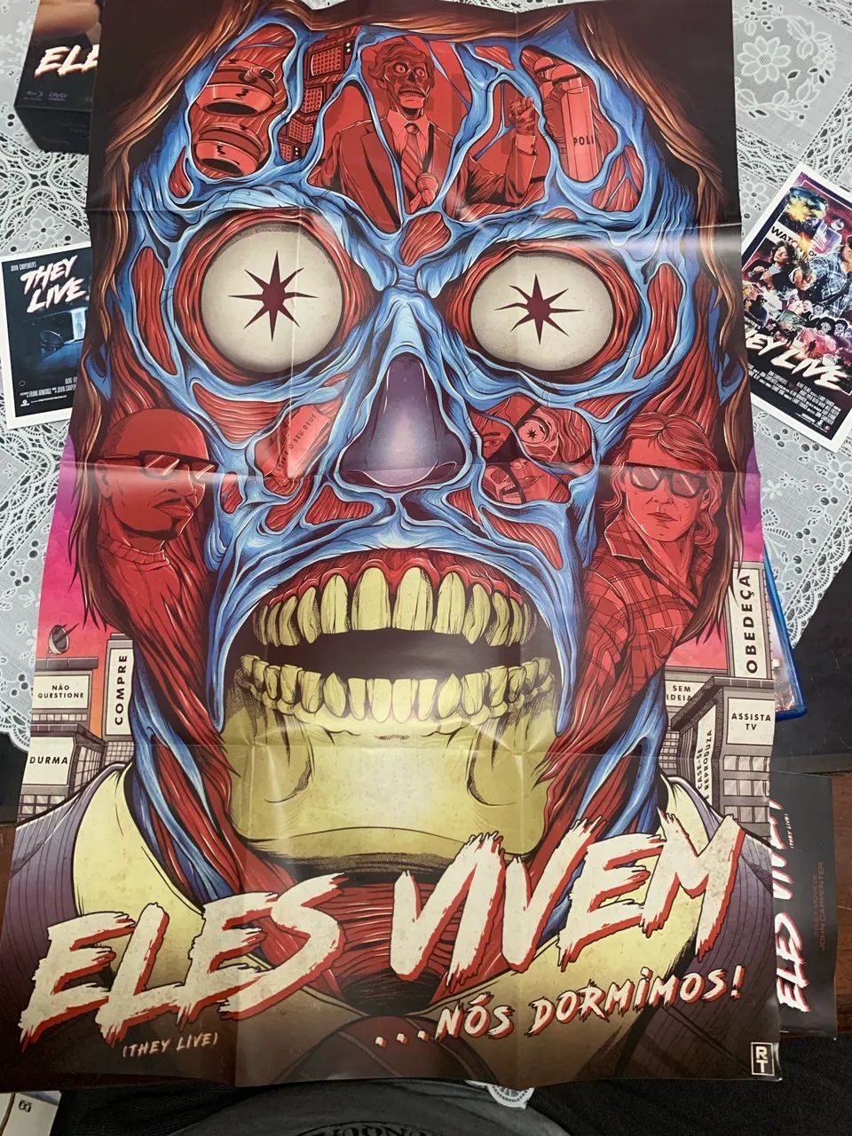Blu Ray Eles Vivem They Live edição definitiva Versátil  - Foto 3