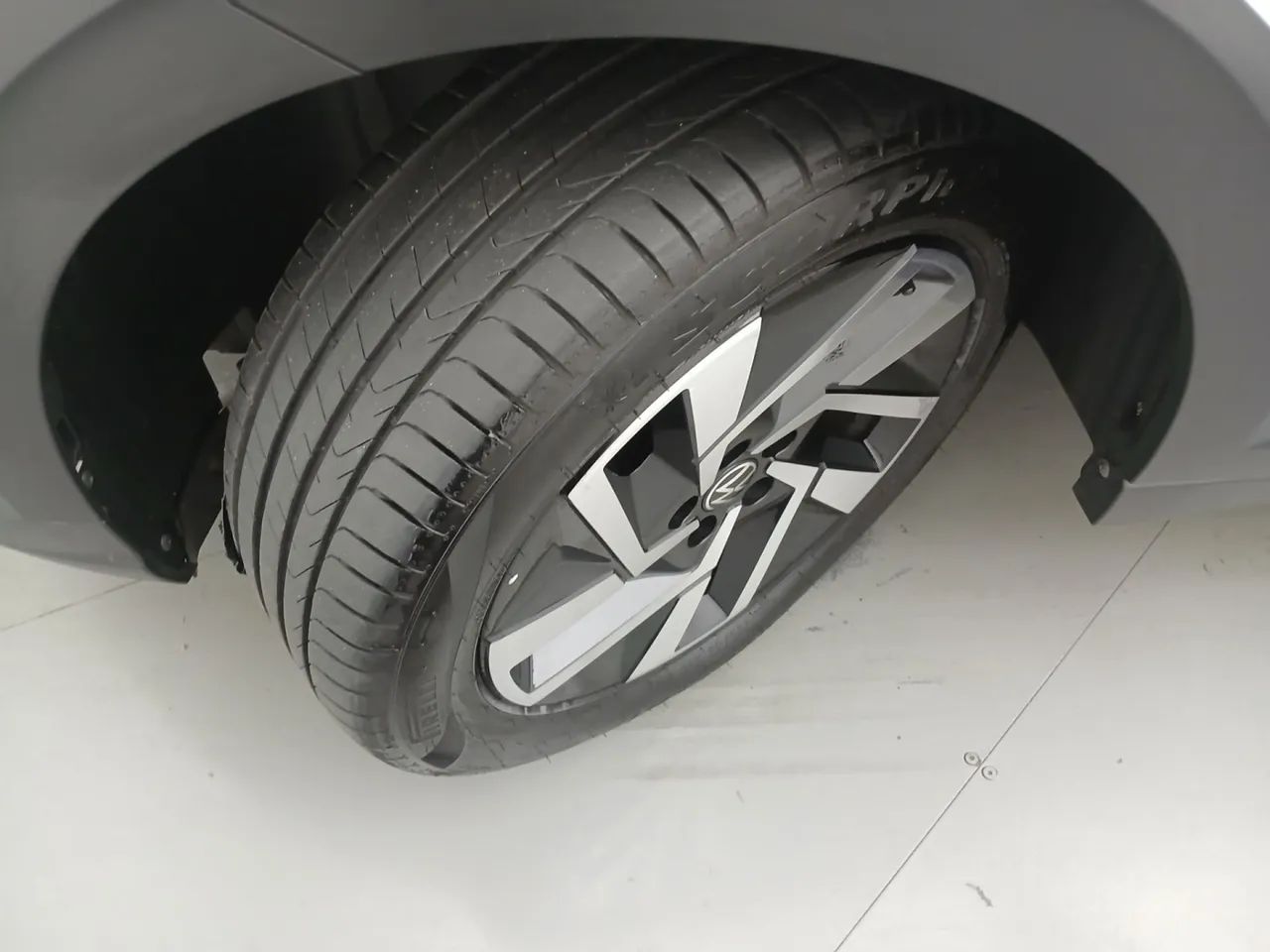 Volkswagen Nivus Highline 1.0 200 TSI Flex Aut., foto 11 de 18