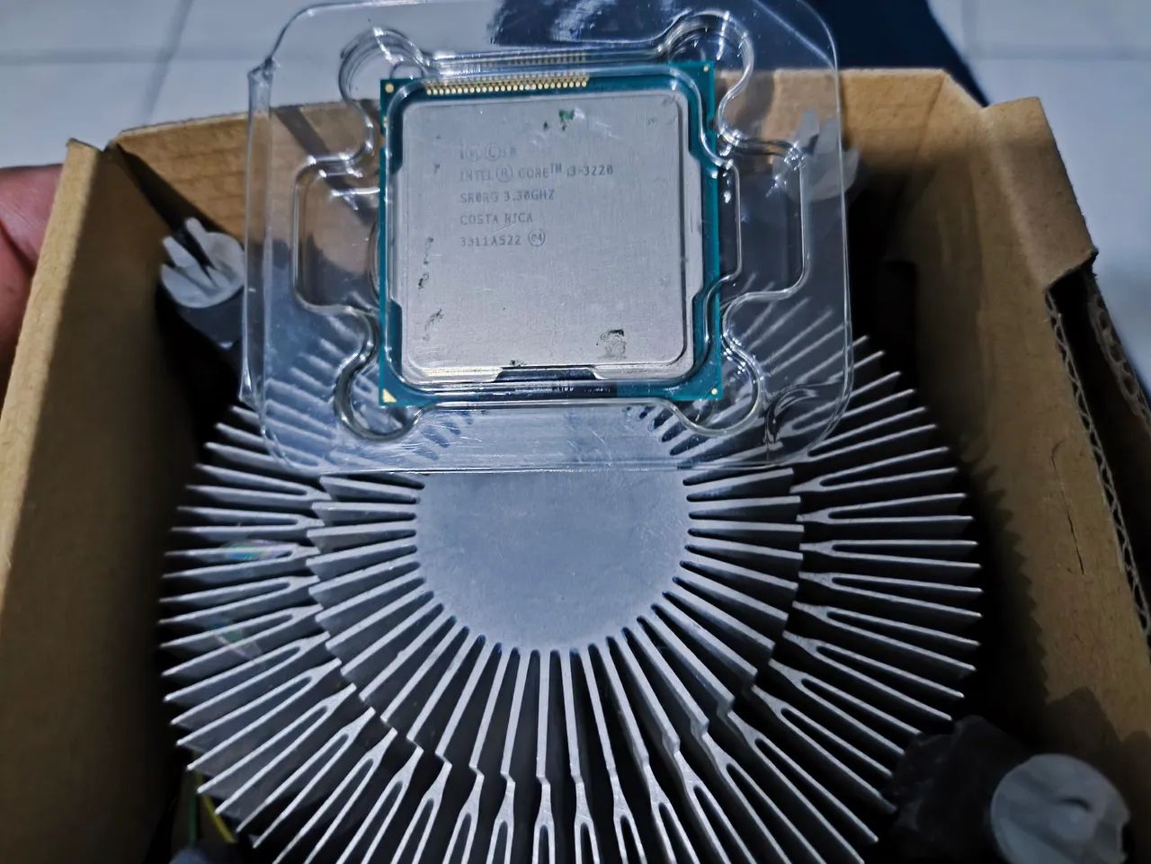 Processador e cooler Intel core ir na caixa