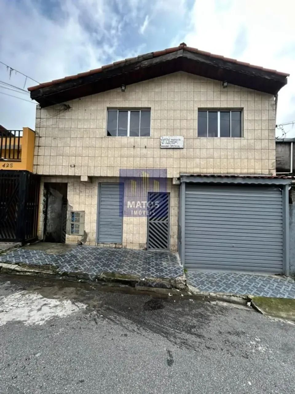 Ótimo Imóvel com 03 Casas amplas