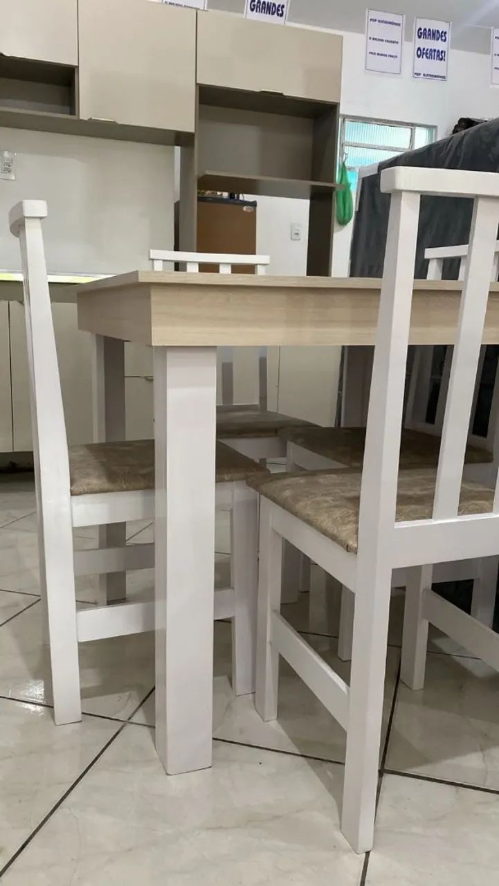 Mesa modelo mordeno impecável estado - Foto 4