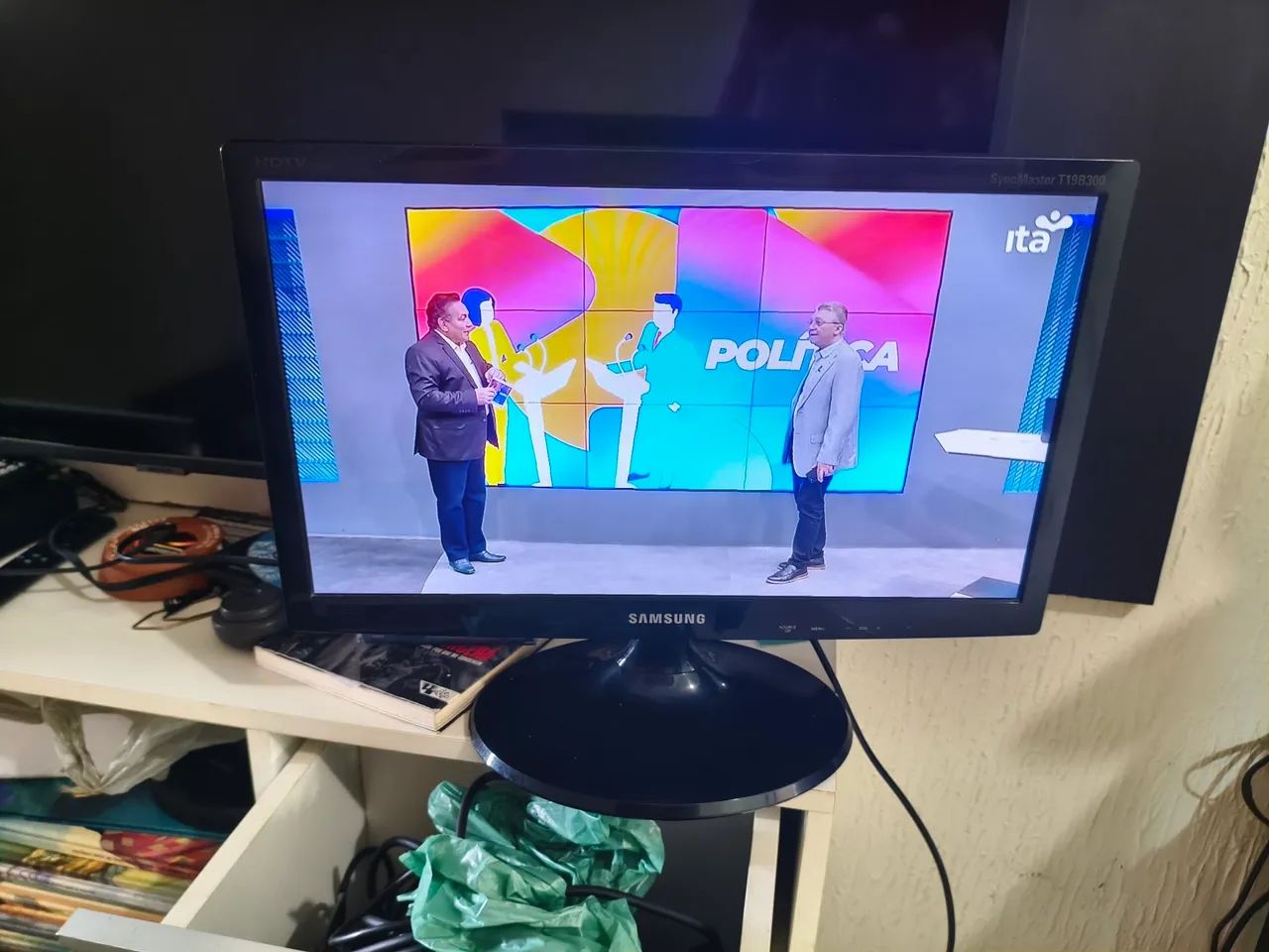 Tv/MONITOR 20 POLEGADAS (NÃO É SMART) - Foto 2