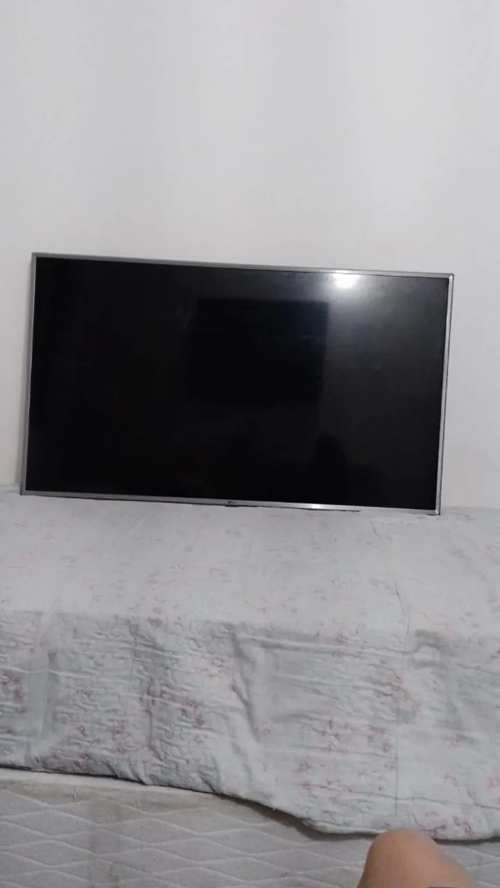 Vendo Smartv tv LG 50' polegadas  - Foto 3