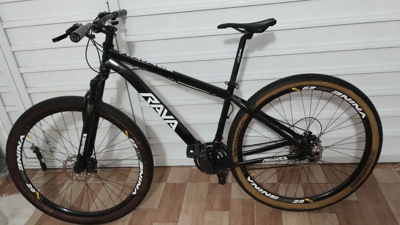 2 bicicletas aro 29 em alumínio 1 OX Oggi e 1 Rava! 