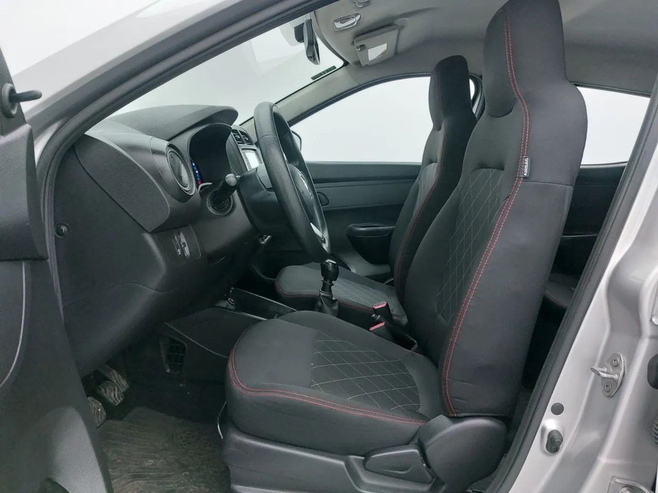 Renault Kwid 1.0 Zen, foto 16 de 18