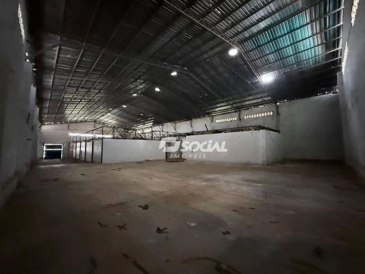 Oportunidade Imperdível: Galpão Comercial com 1.500 m² - Foto 4