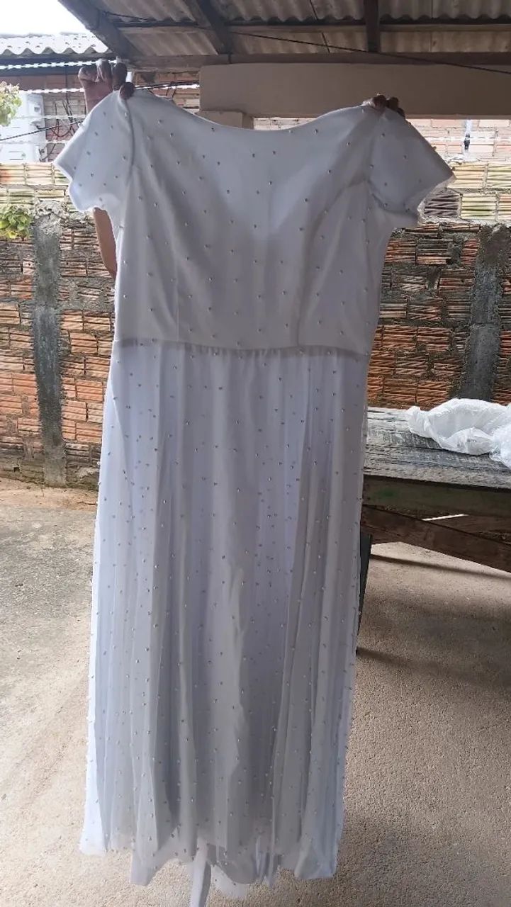 Vestido de Noiva Branco com Pedrarias, Véu e Cinta - Excelente Estado ?