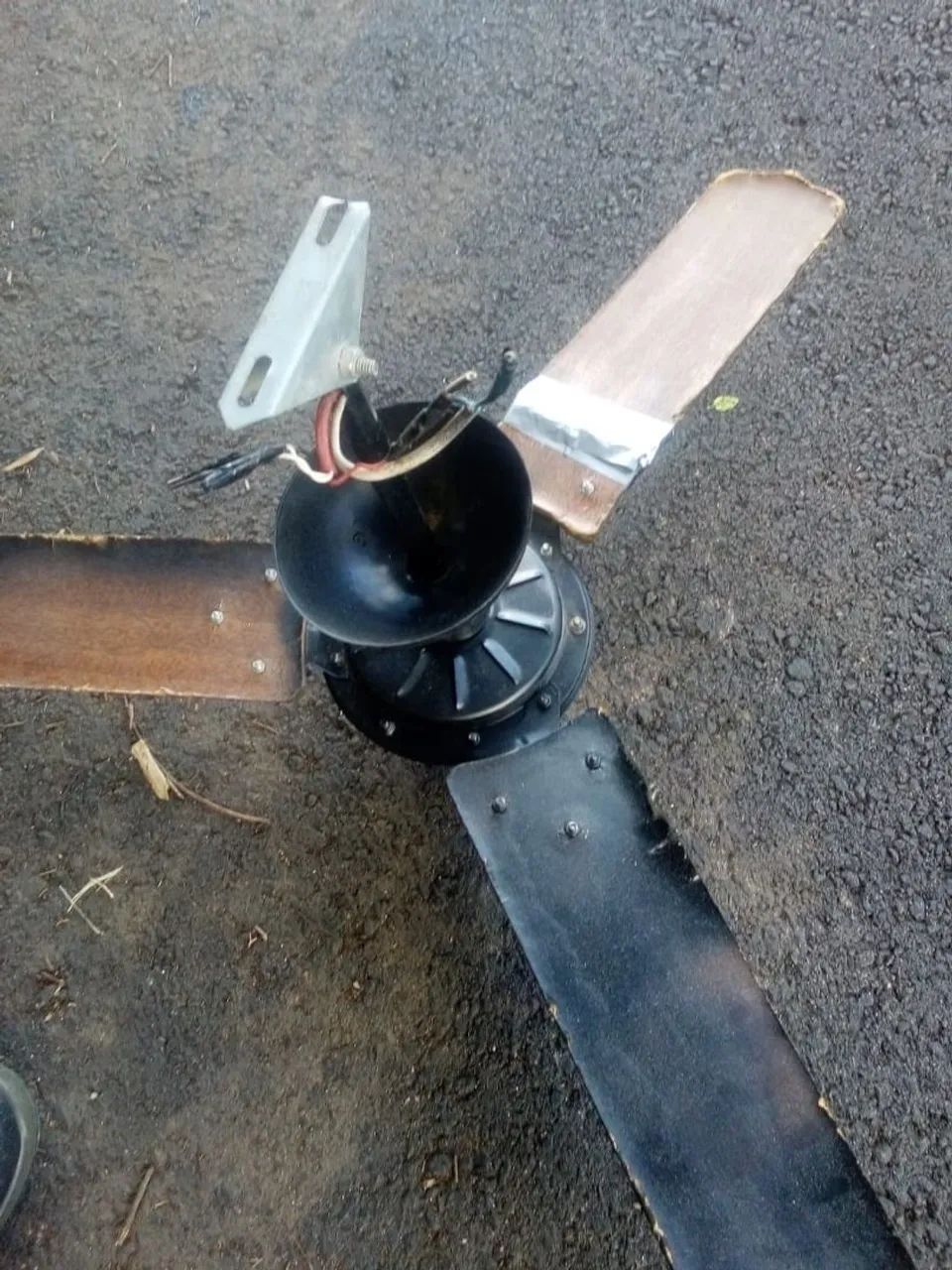 Ventilador de teto ventisol grande 170 reais  - Foto 3