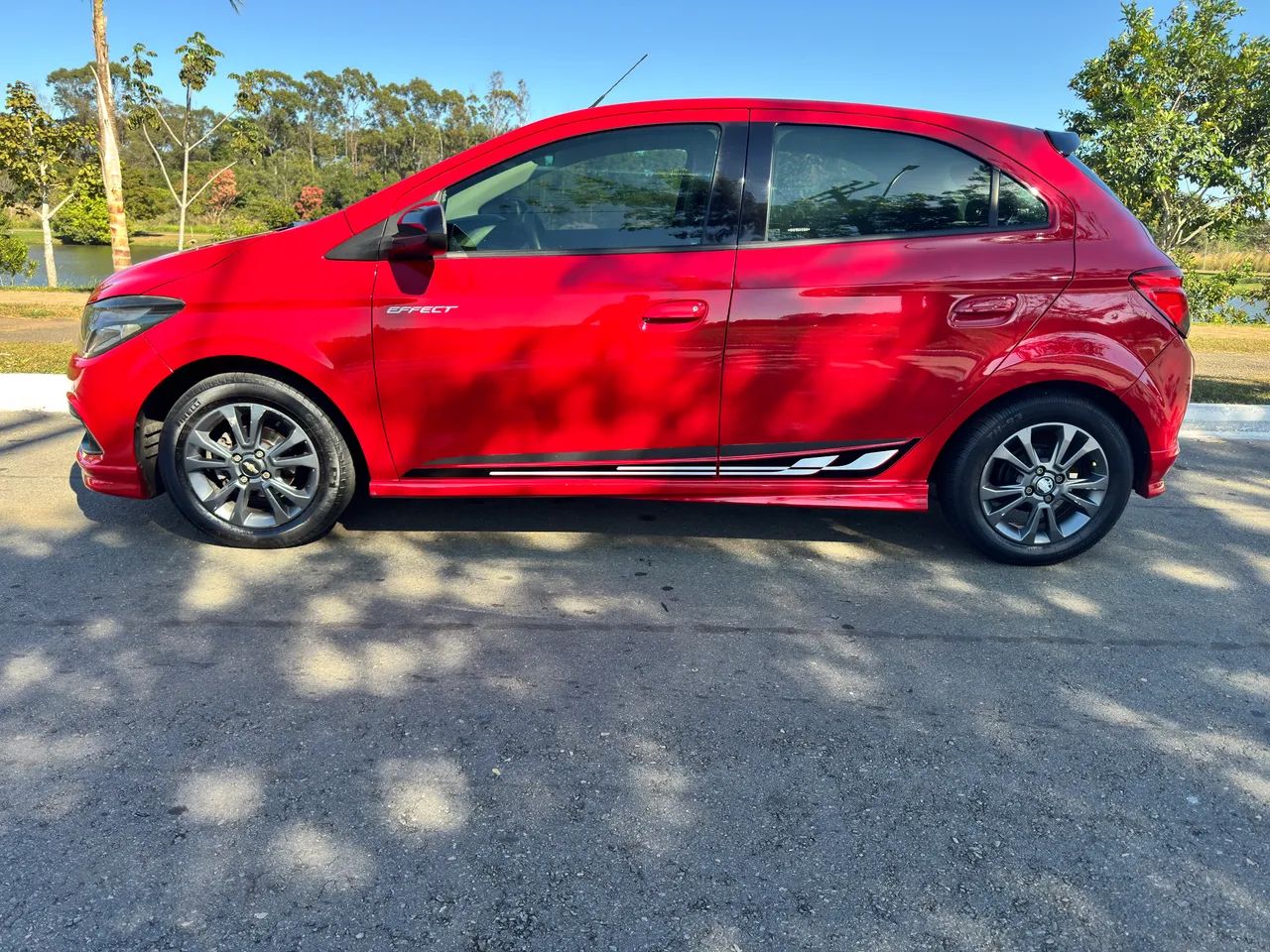 Chevrolet Onix ONIX HATCH EFFECT 1.4 8V F.Power 5p Mec. 2016