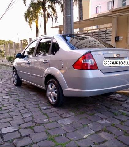 Barbada !! Fiesta Sedan 1.6 com entrada de apenas 5,200 - Foto 3