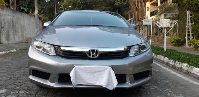 Honda Civic 1.8 LXS Flex Automático 4p