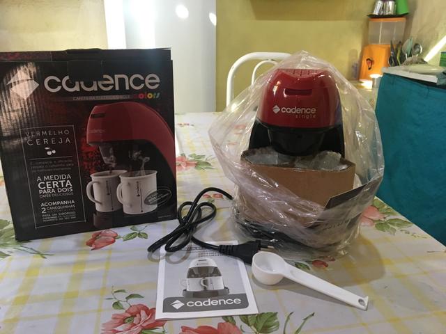 Cafeteira Cadence Single Vermelho Cereja