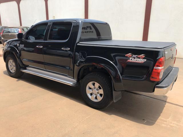 TOYOTA HILUX SRV DIESEL AUTOMÁTICA Ano (2007) - Foto 4