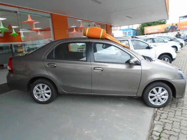 TOYOTA ETIOS 2017/2018 1.5 X SEDAN 16V FLEX 4P AUTOMÁTICO - Foto 5