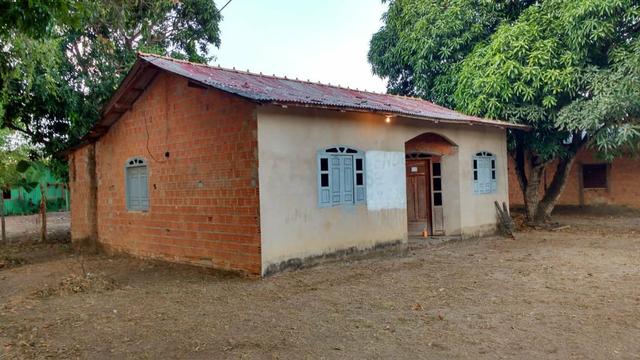 Vende-se ou negocia-se está casa em fase de acabamento