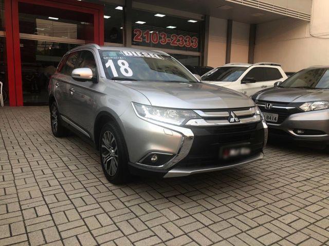 Outlander 2.2 Diesel 17/18 Prata