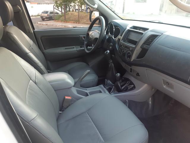 Hilux SRV CD 4x4 mecanico 2006 - Foto 7